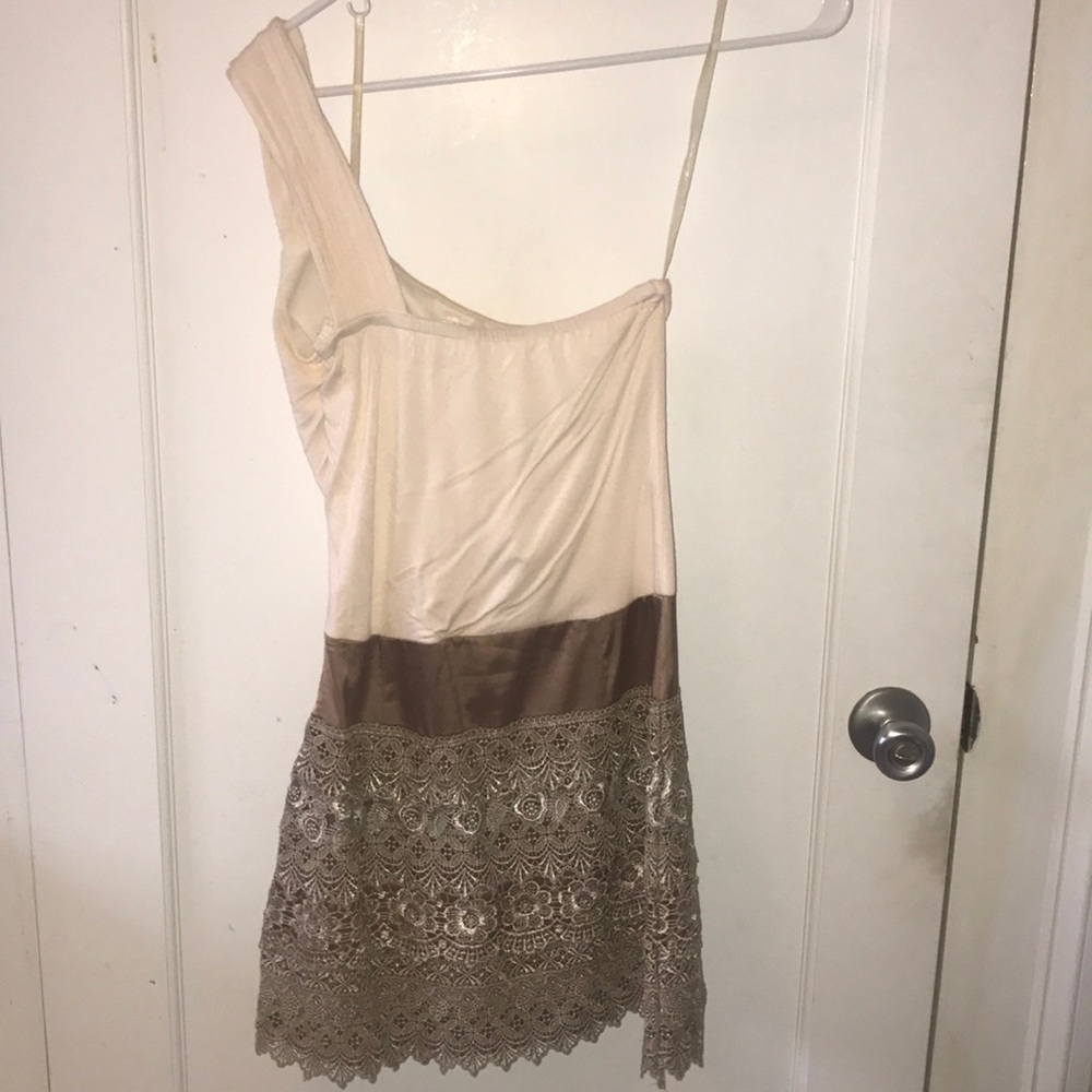 Dress - Picture 2 of 7